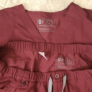 set of burgundy men's Figs scrubs, large